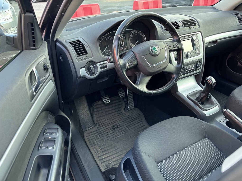 Škoda Octavia II 2.0TDi Scout