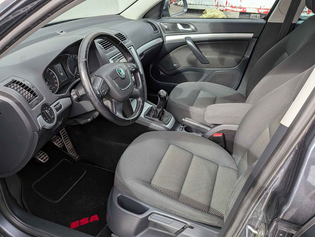 Škoda Octavia II 2.0TDi Scout 4x4