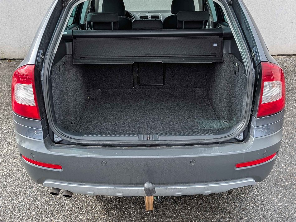 Škoda Octavia II 2.0TDi Scout 4x4