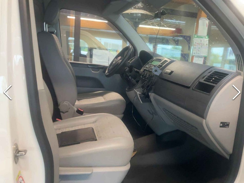 Volkswagen Transporter 2.0TDi  L2H1