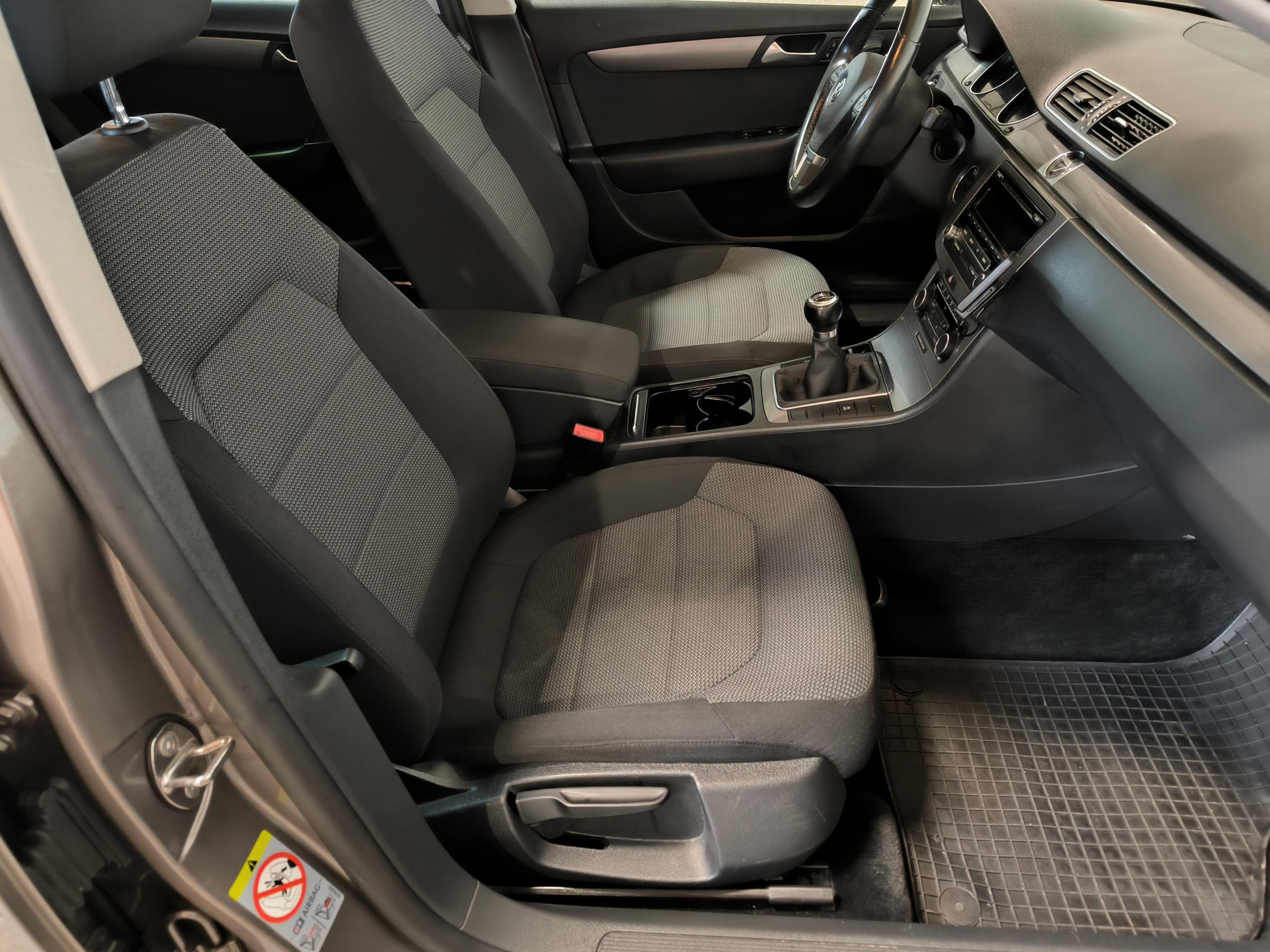 Volkswagen Passat, 2011 - pohled č. 12