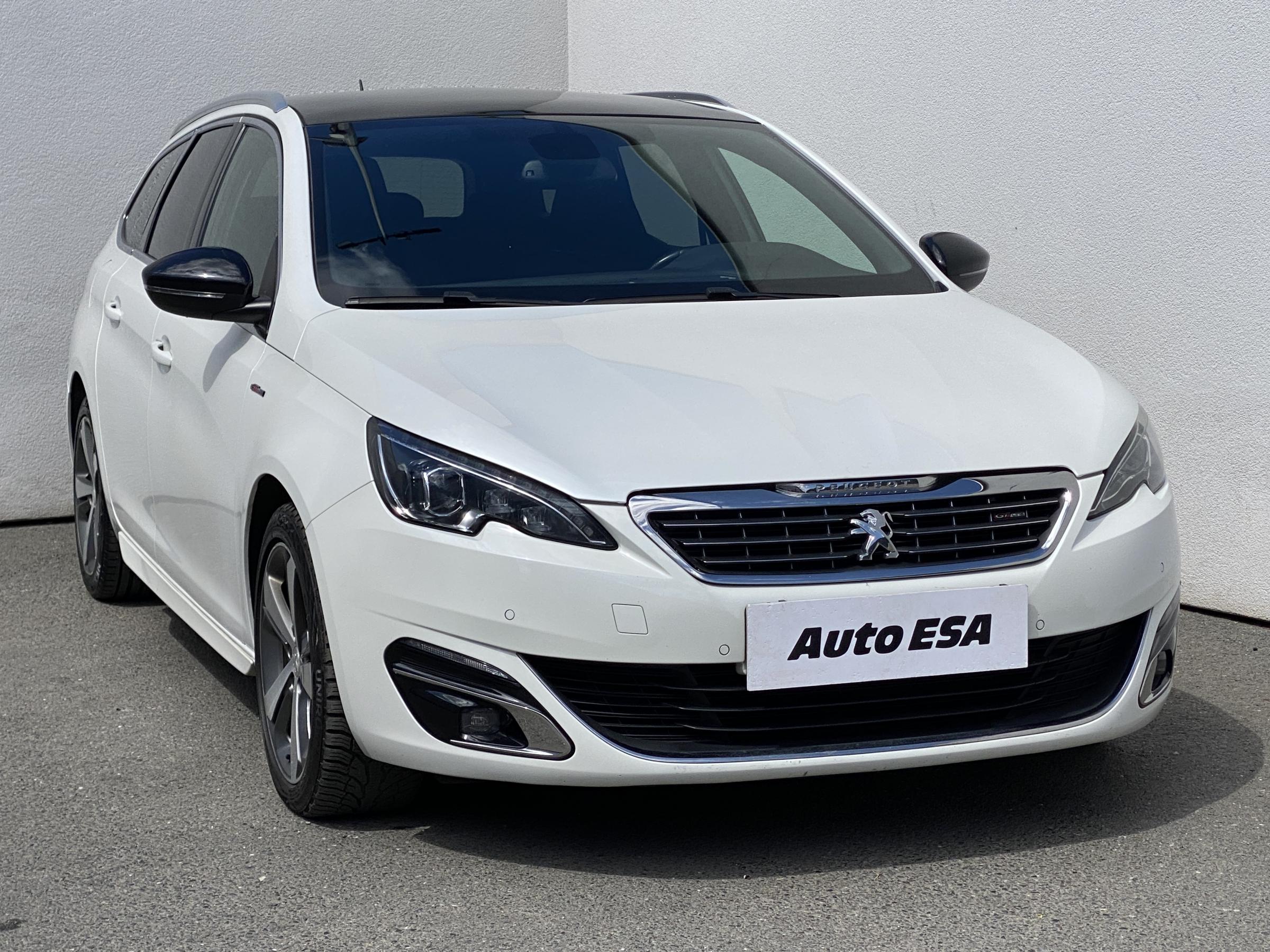 Peugeot 308, 2015 - celkový pohled