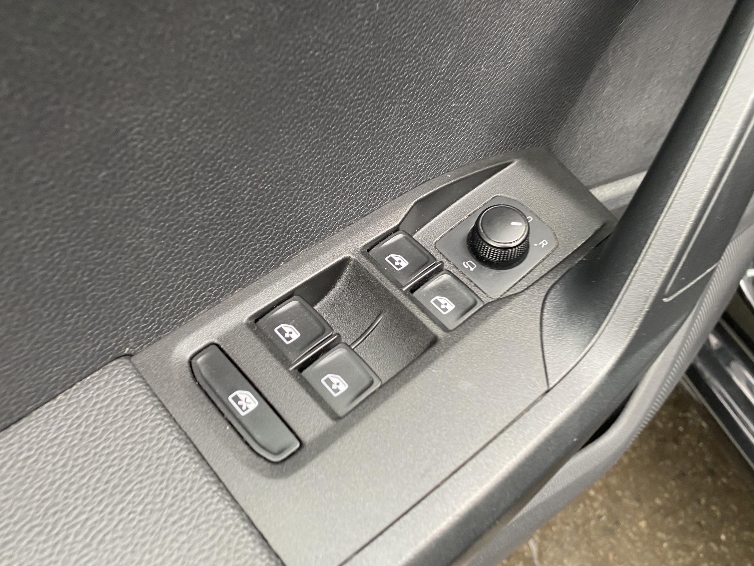 Seat Ibiza, 2019 - pohled č. 15