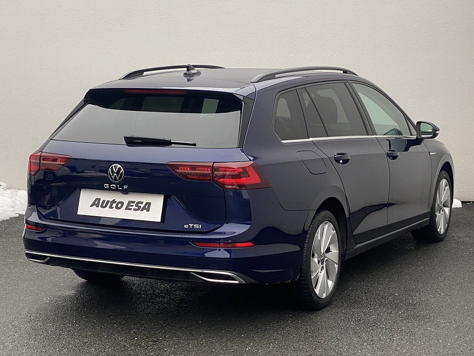 Volkswagen Golf 1.5 e-TSi Style