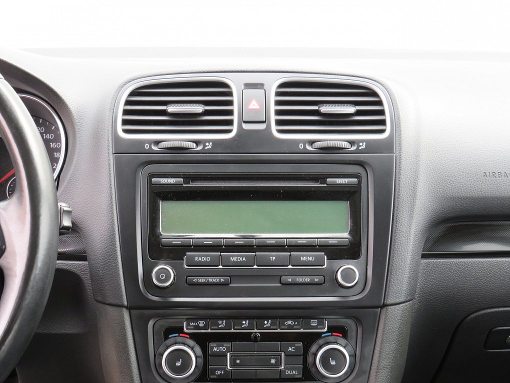 Volkswagen Golf 1.6 TDi 