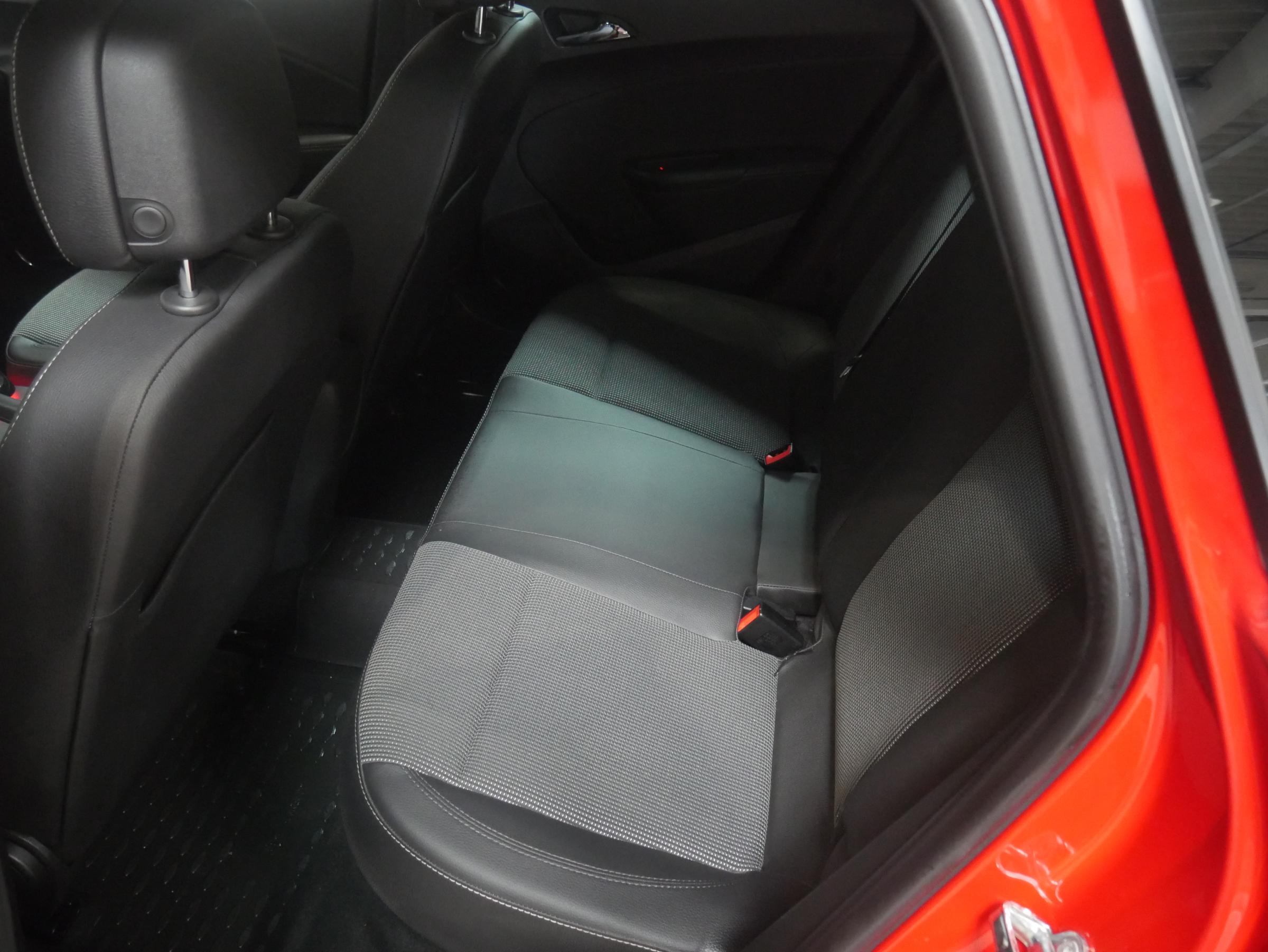 Opel Astra, 2015 - pohled č. 11