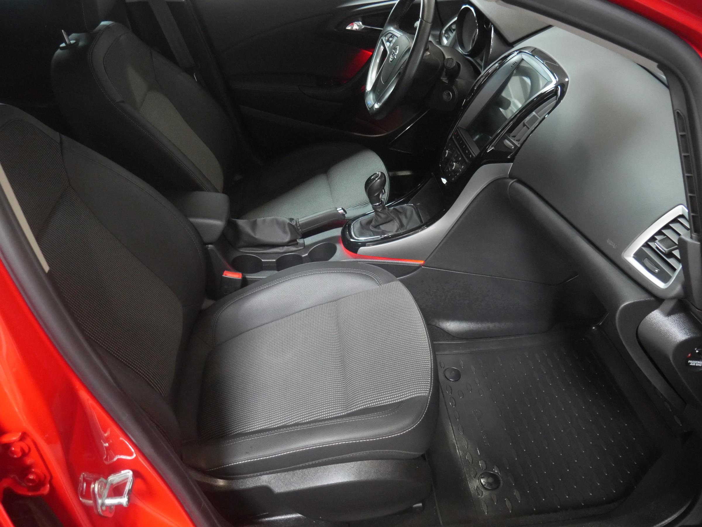 Opel Astra, 2015 - pohled č. 12