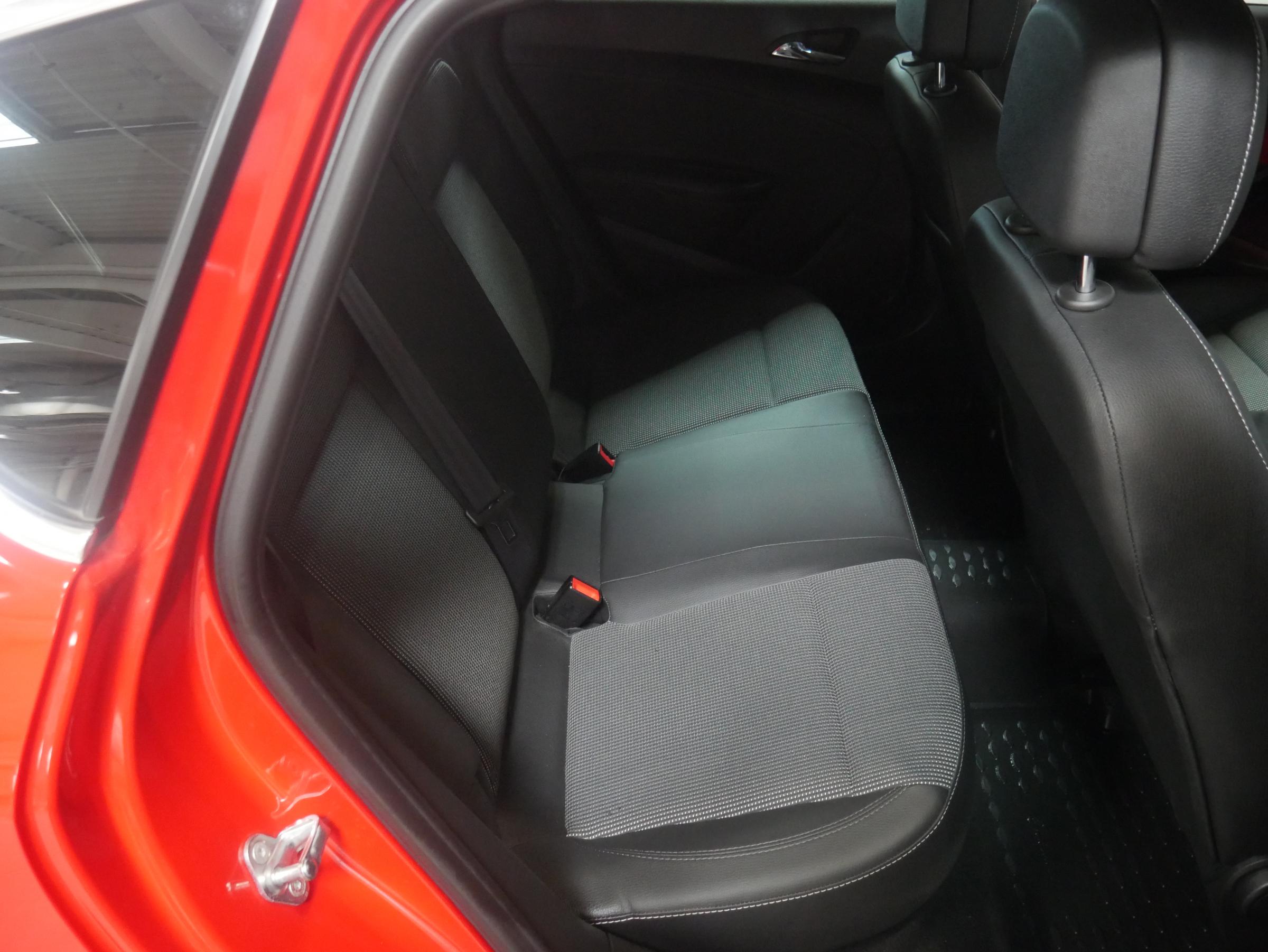 Opel Astra, 2015 - pohled č. 13