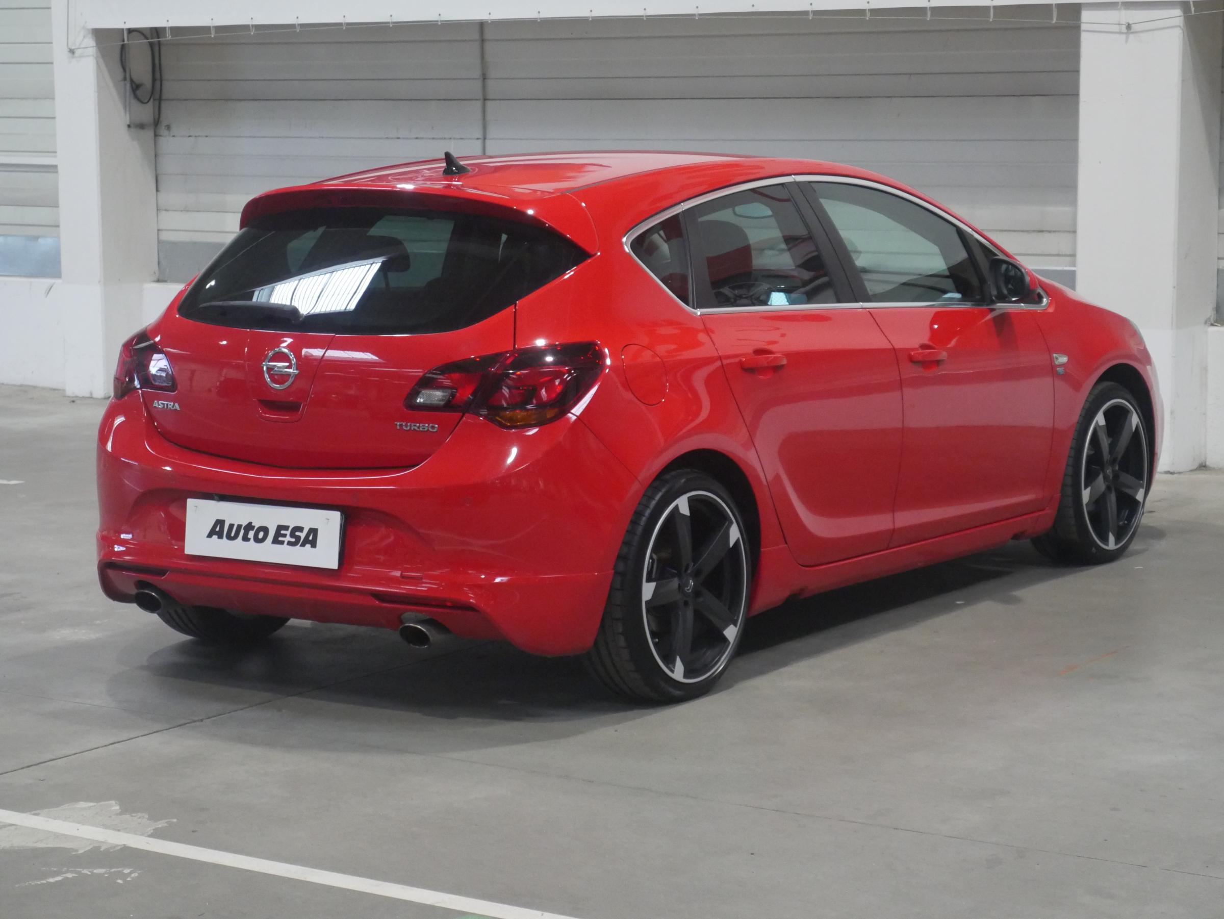 Opel Astra, 2015 - pohled č. 4