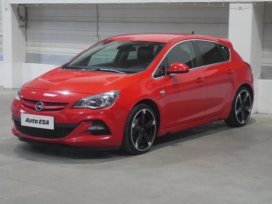 Opel Astra 1.4 Turbo OPC line