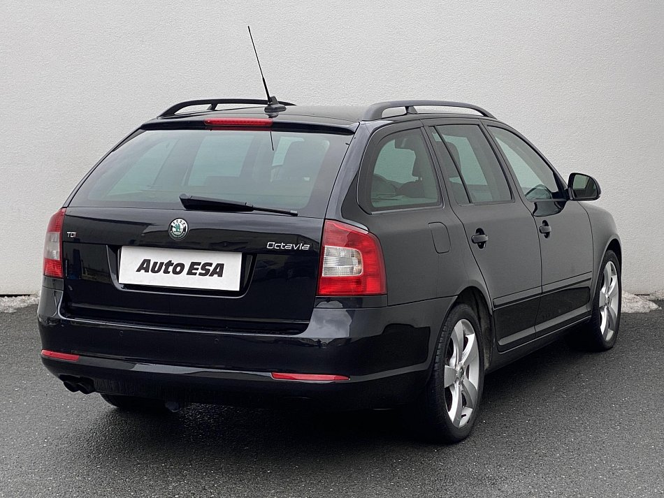 Škoda Octavia II 2.0 TDi Elegance