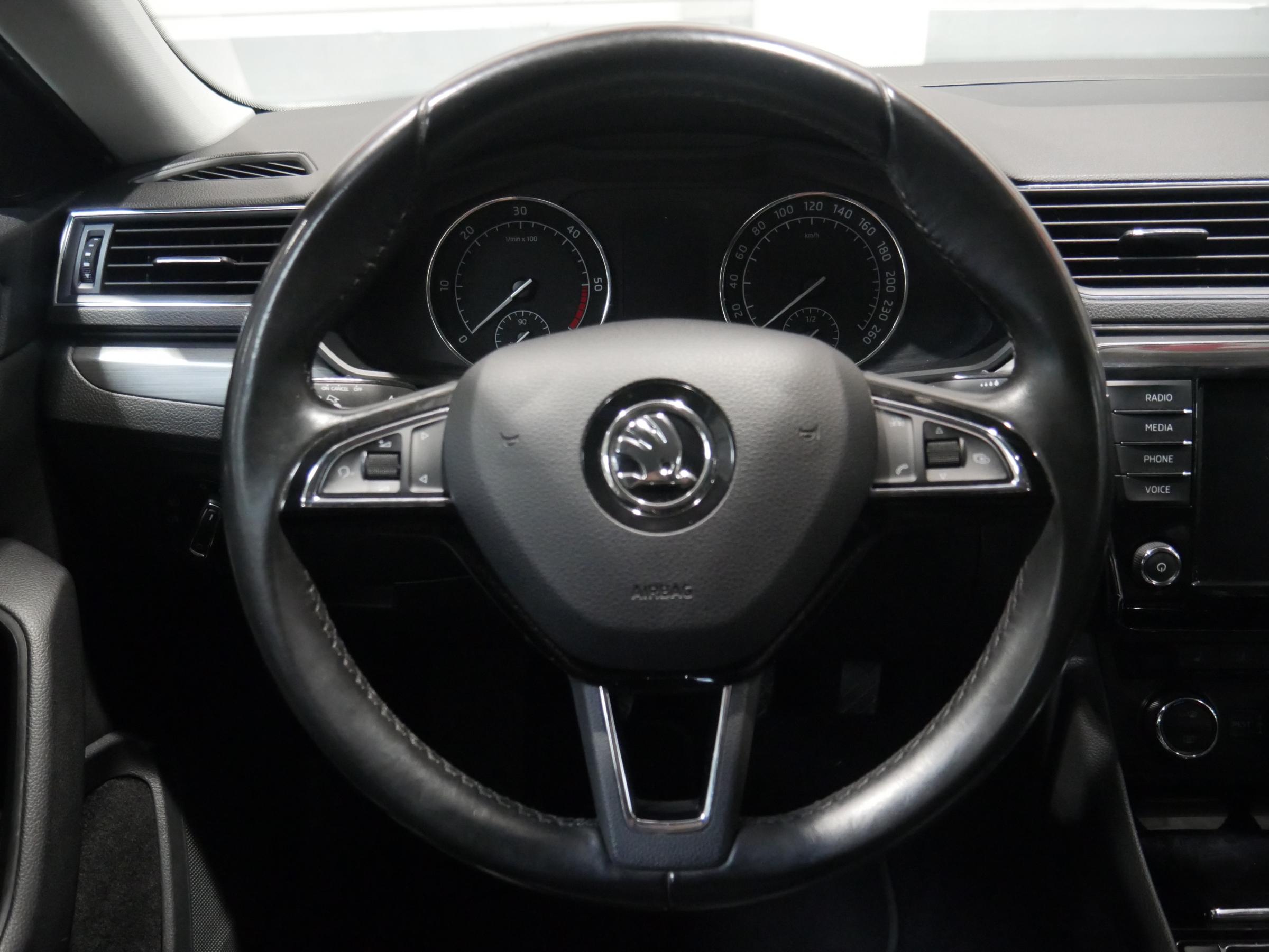 Škoda Superb III, 2016 - pohled č. 17