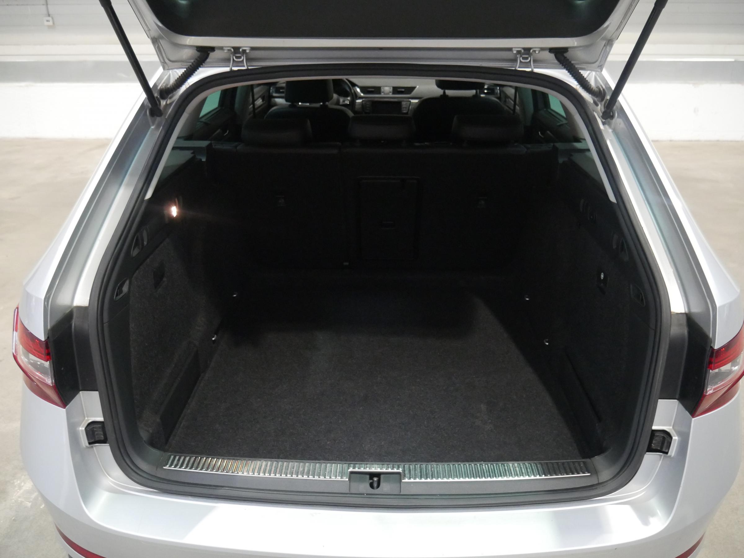 Škoda Superb III, 2016 - pohled č. 7