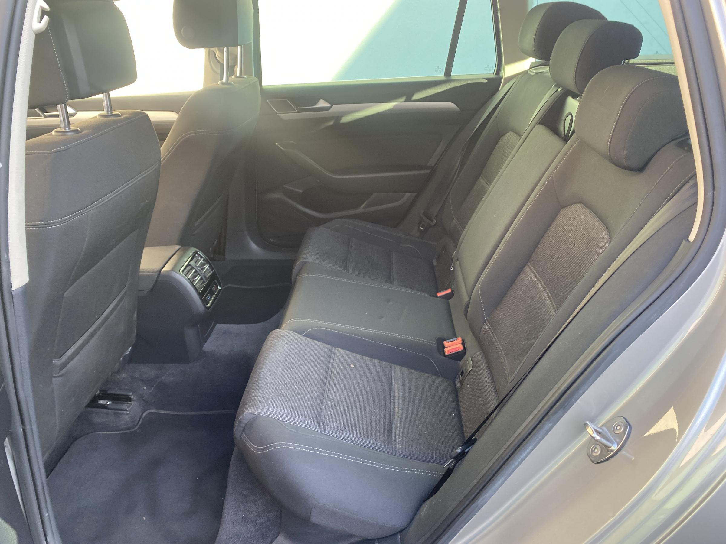 Volkswagen Passat, 2016 - pohled č. 10