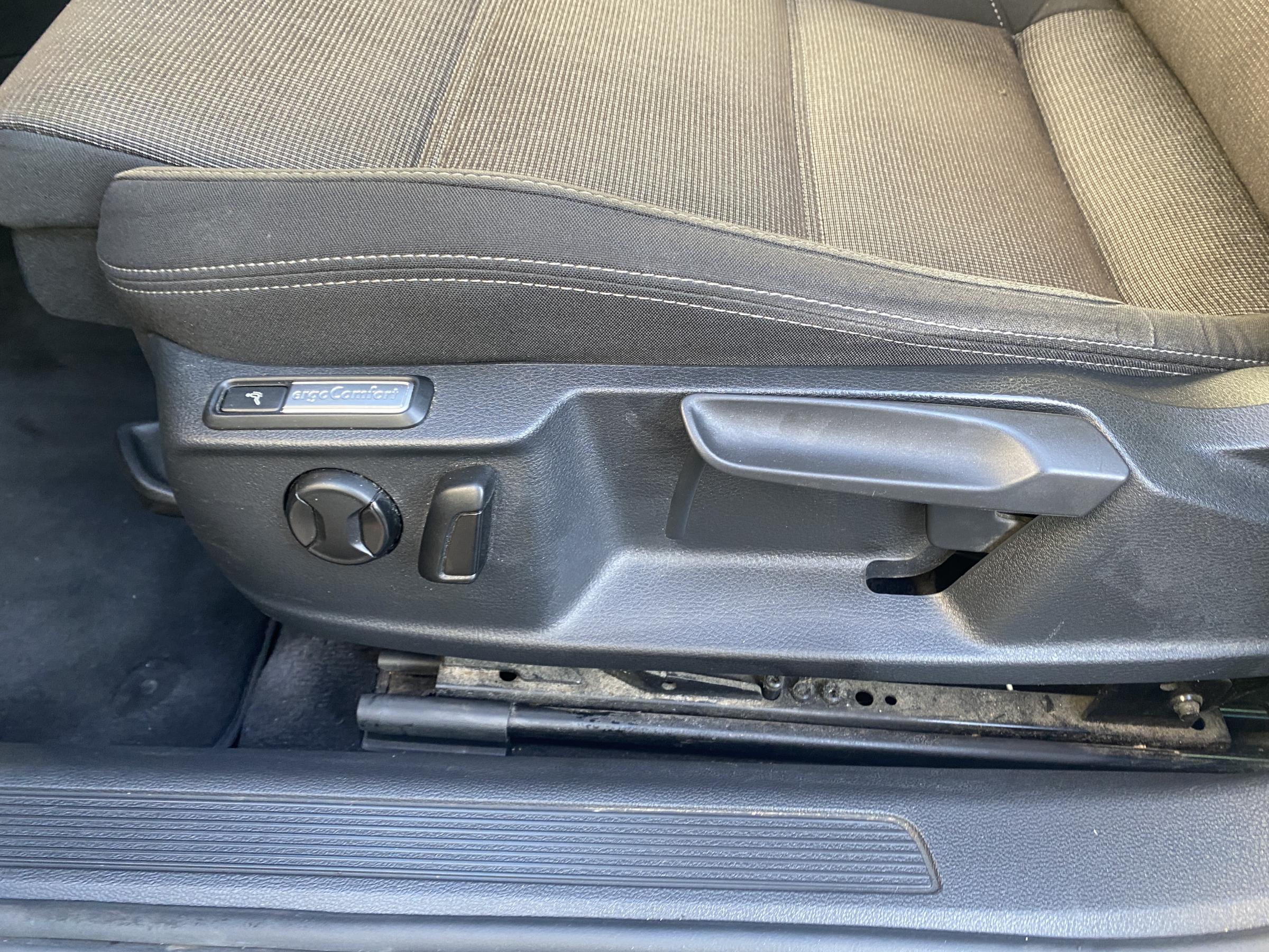 Volkswagen Passat, 2016 - pohled č. 15