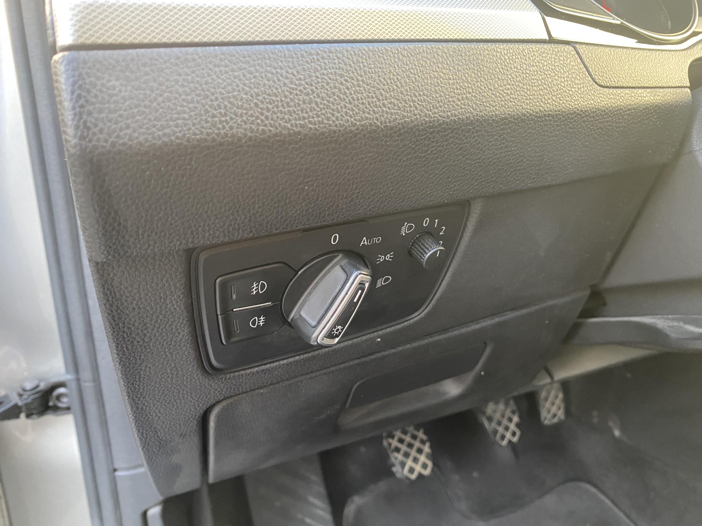 Volkswagen Passat, 2016 - pohled č. 16