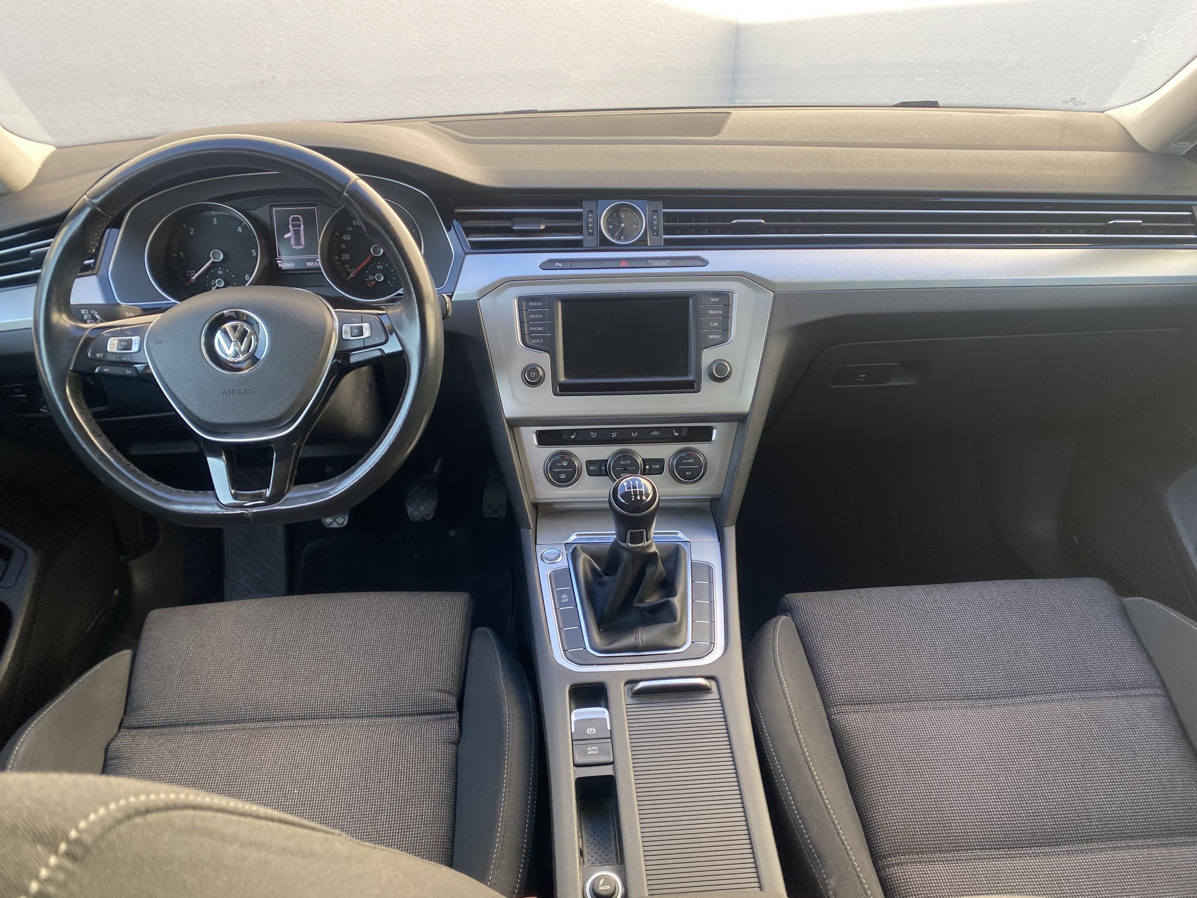 Volkswagen Passat, 2016 - pohled č. 8