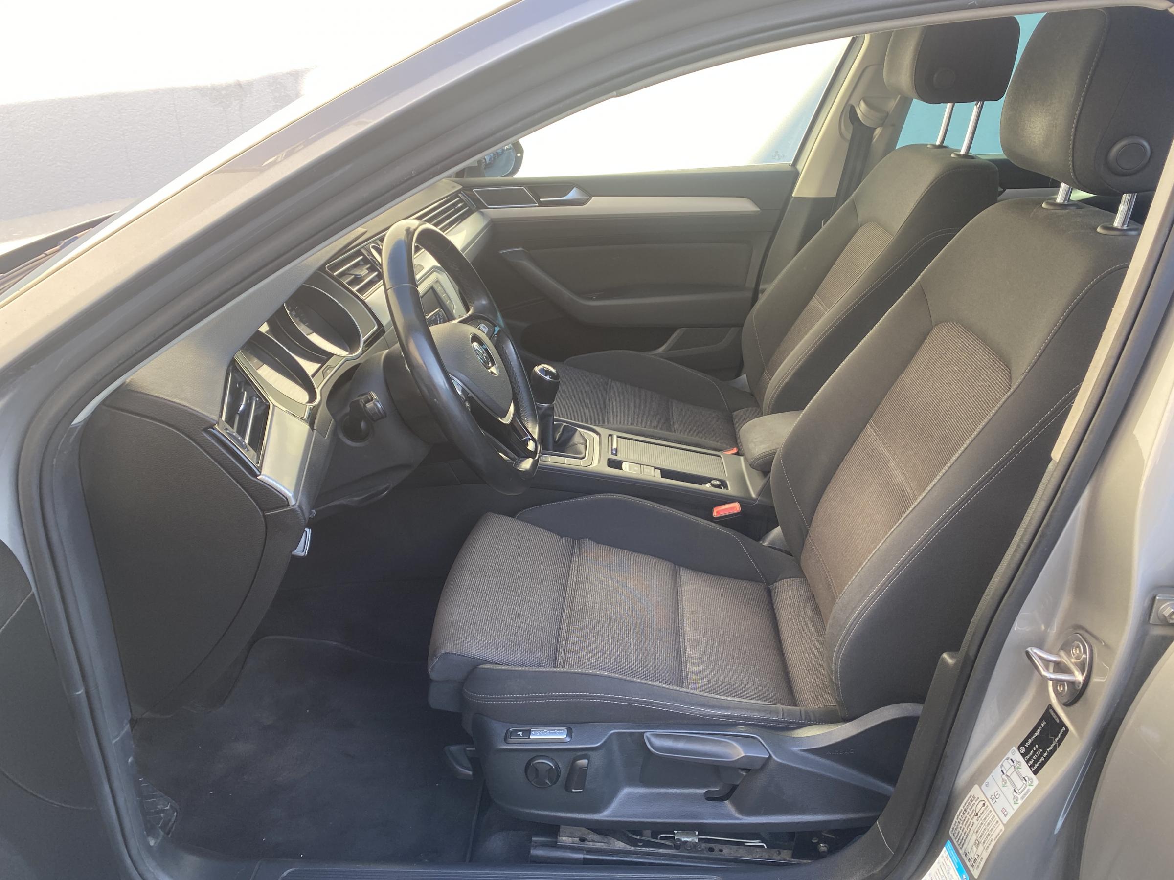 Volkswagen Passat, 2016 - pohled č. 9