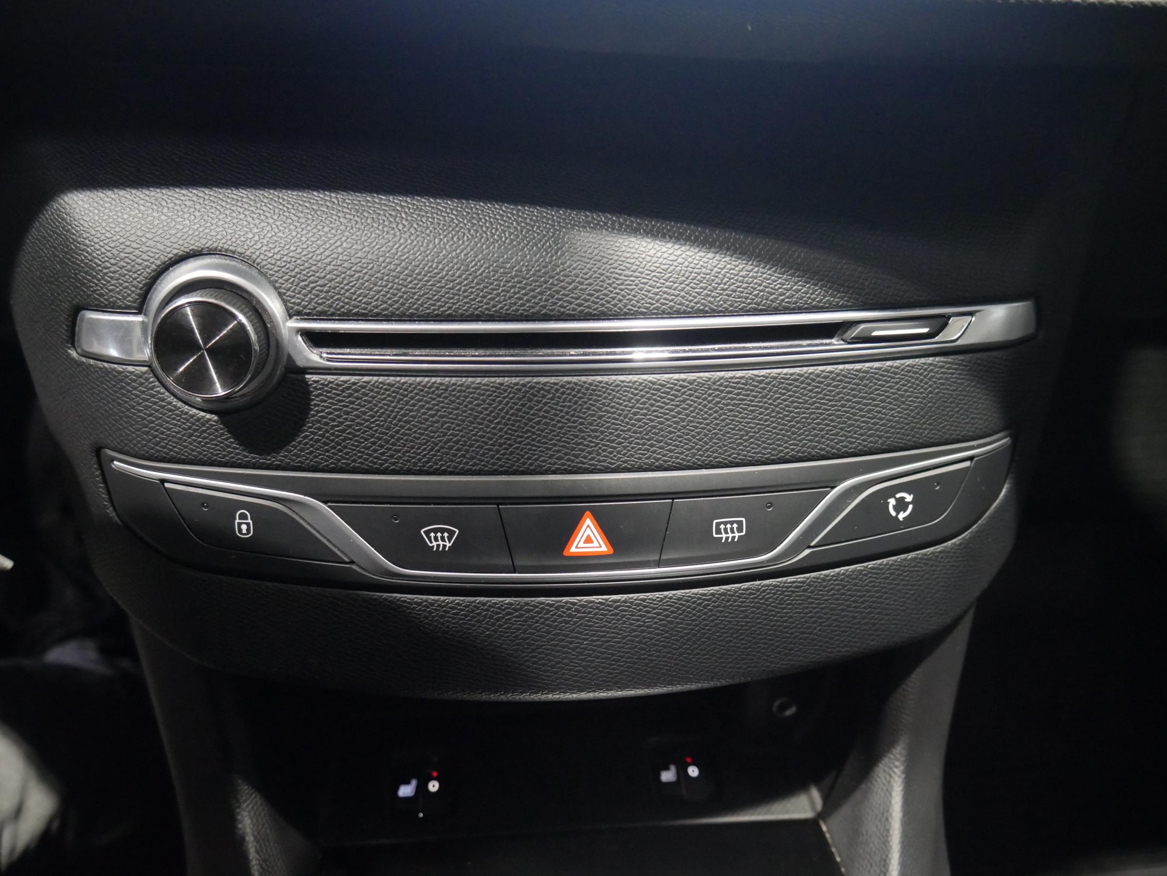 Peugeot 308, 2016 - pohled č. 15