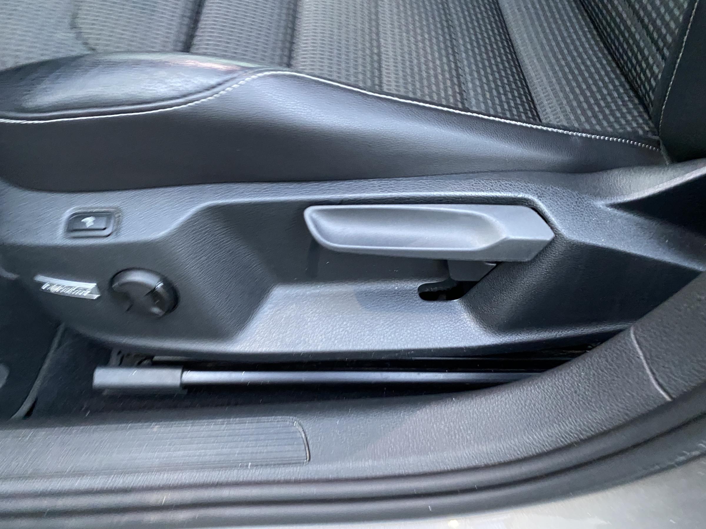 Volkswagen Golf, 2016 - pohled č. 14