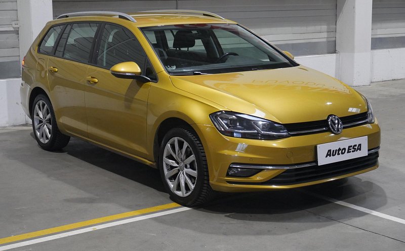 Volkswagen Golf 1.0 TSI 