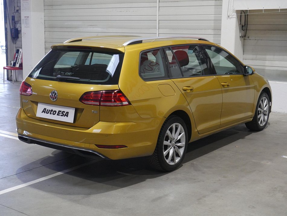 Volkswagen Golf 1.0 TSI 