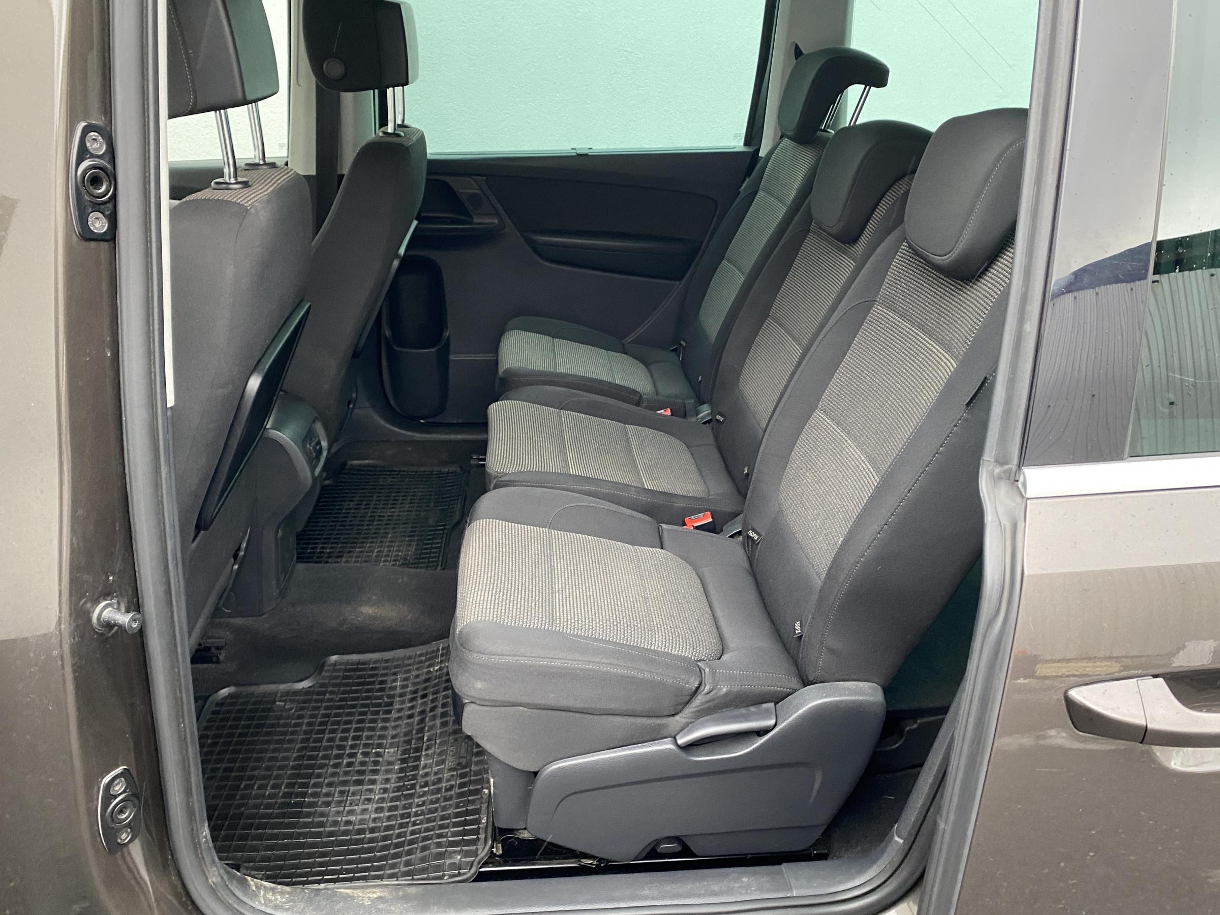 Volkswagen Sharan, 2015 - pohled č. 10