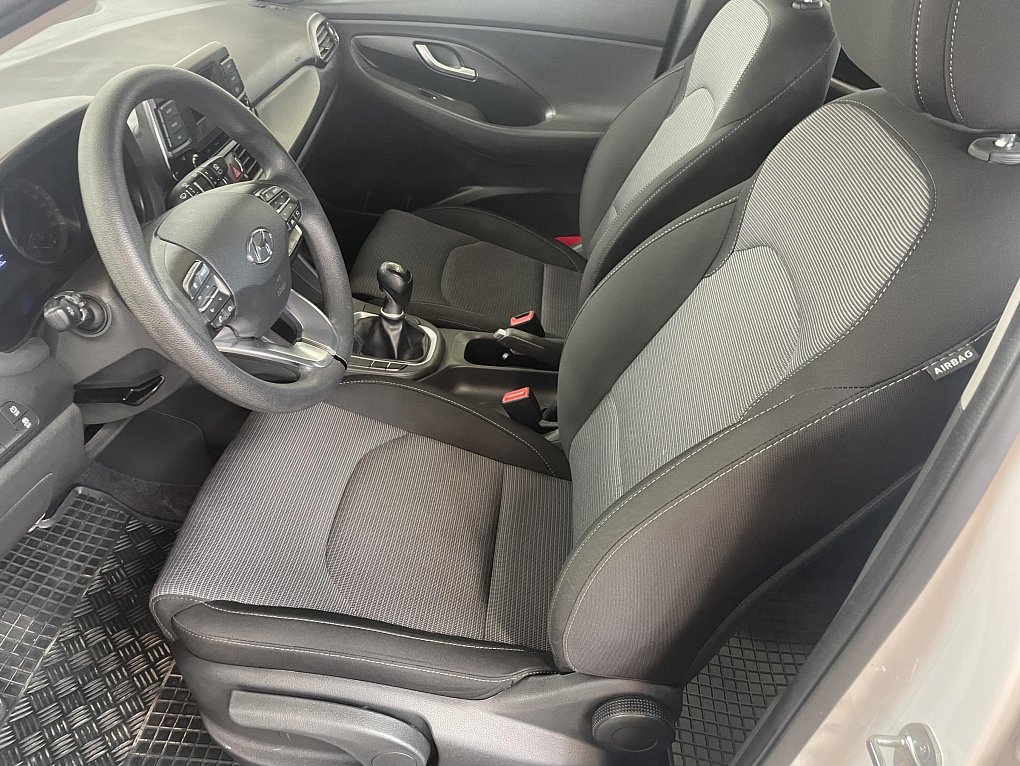 Hyundai I30 1.5 DPi Smart