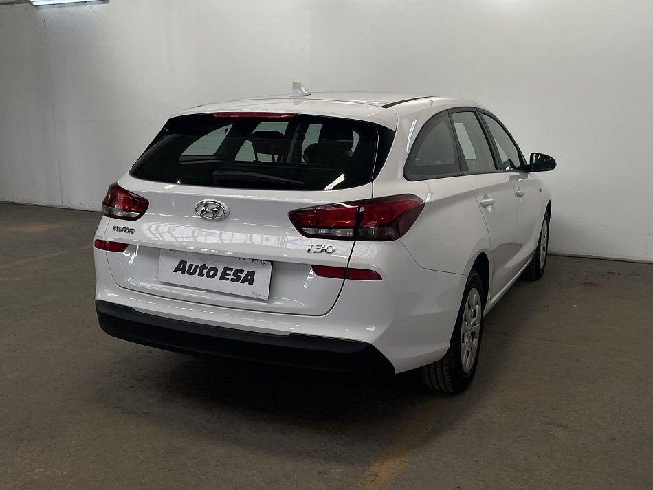 Hyundai I30 1.5 DPi Smart