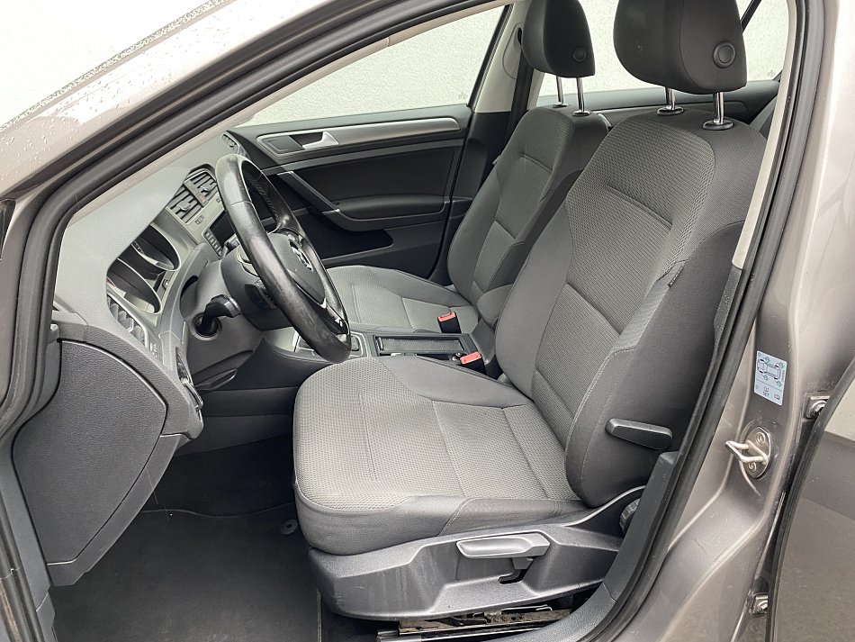 Volkswagen Golf 1.2 TSi Comfortline VII
