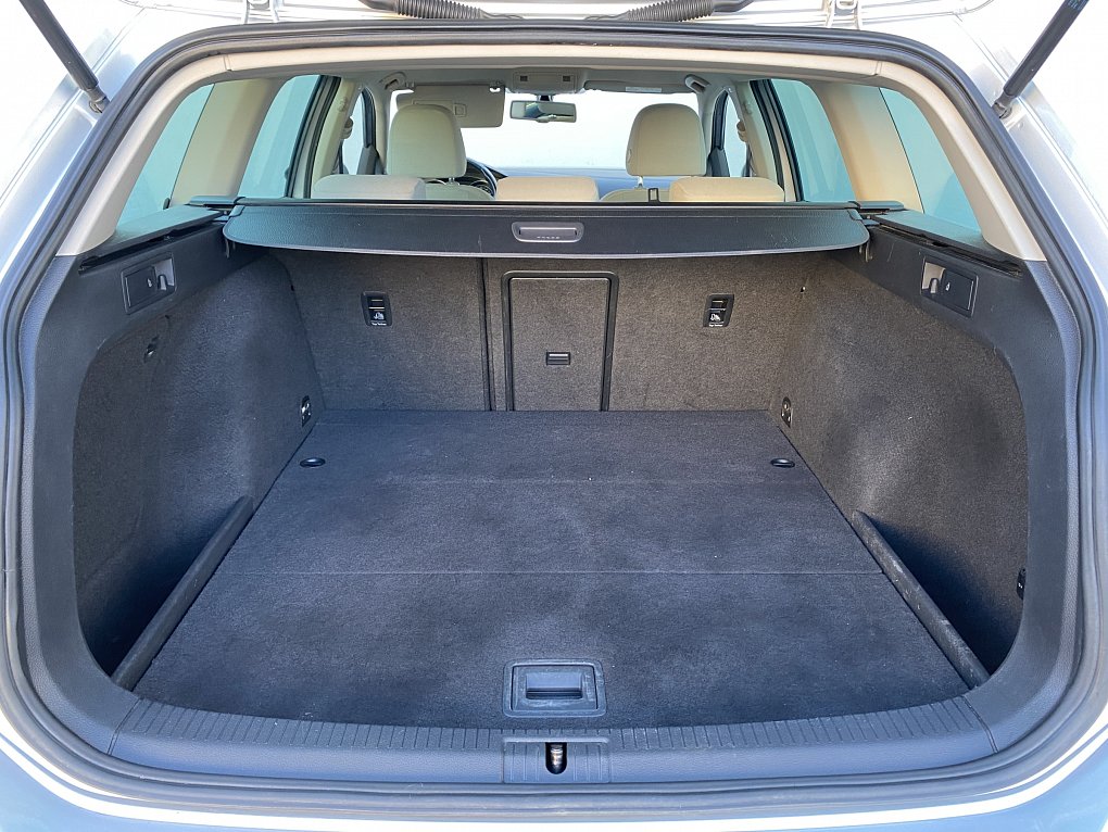 Volkswagen Golf 2.0 TDi 