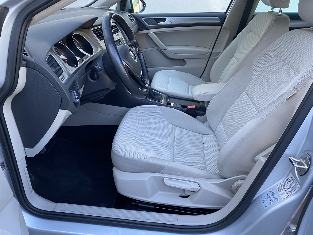Volkswagen Golf 2.0 TDi 