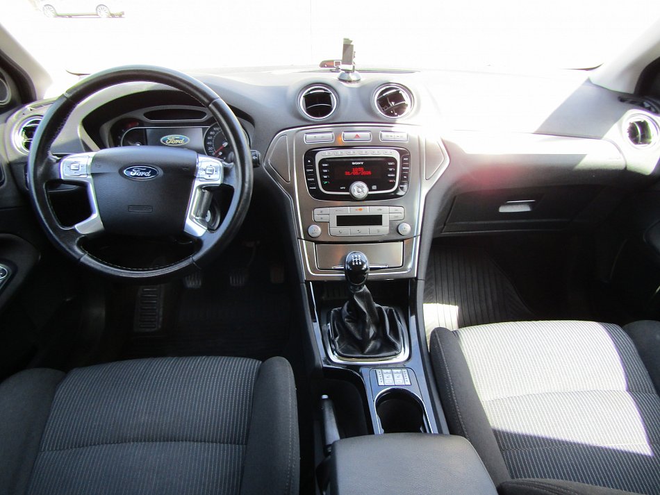 Ford Mondeo 2.0i 