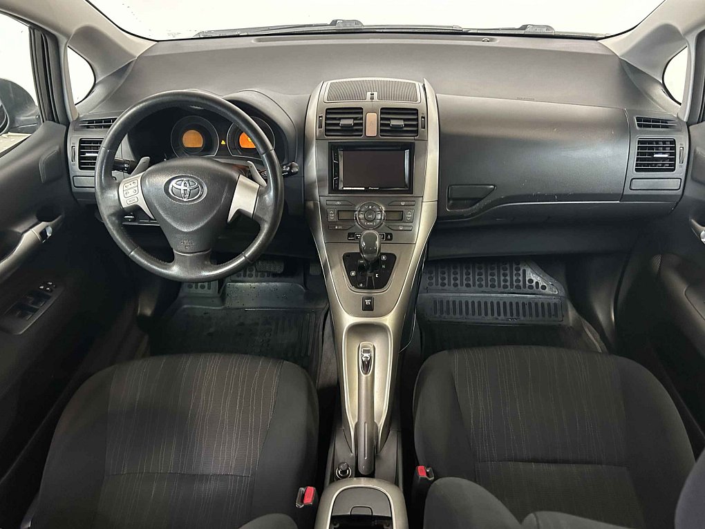 Toyota Auris 1.6 VVTi 