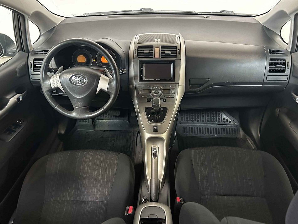 Toyota Auris 1.6 VVTi 