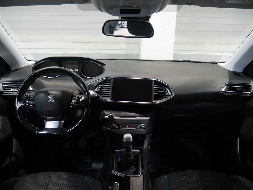 Peugeot 308 1.2PT 