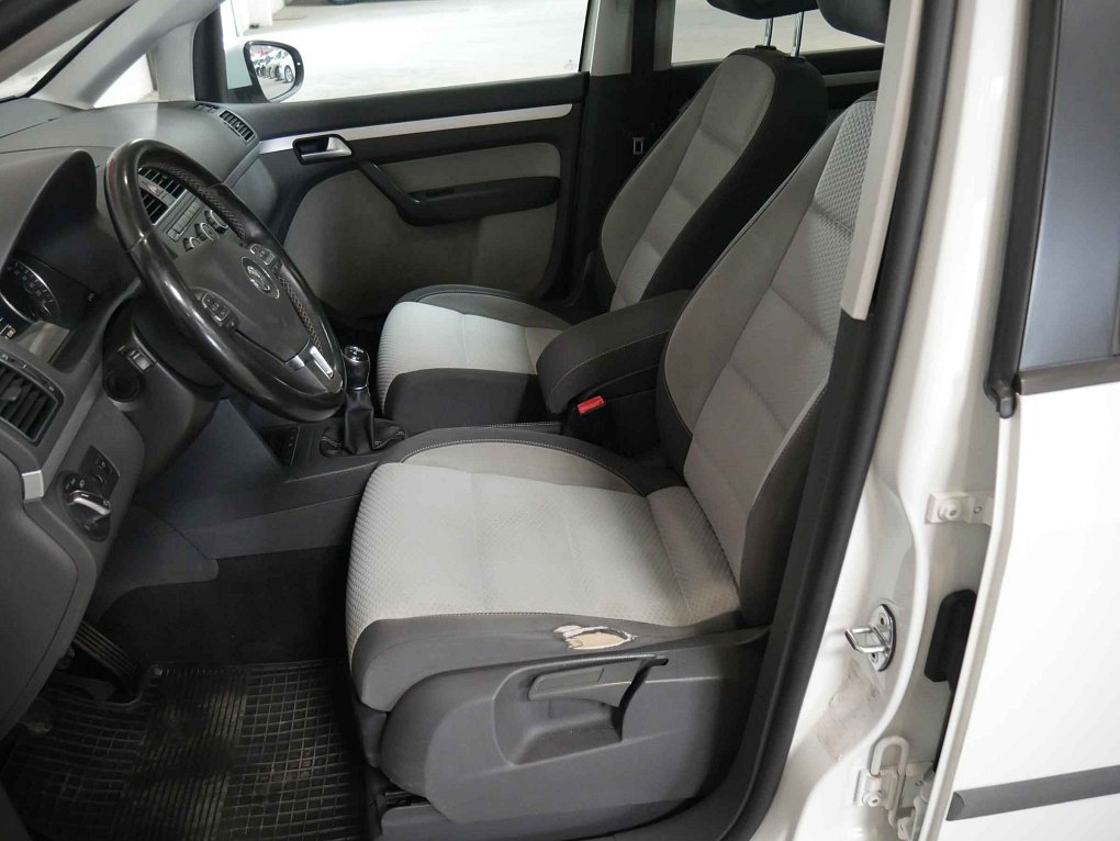 Volkswagen Touran 1.6 TDi 