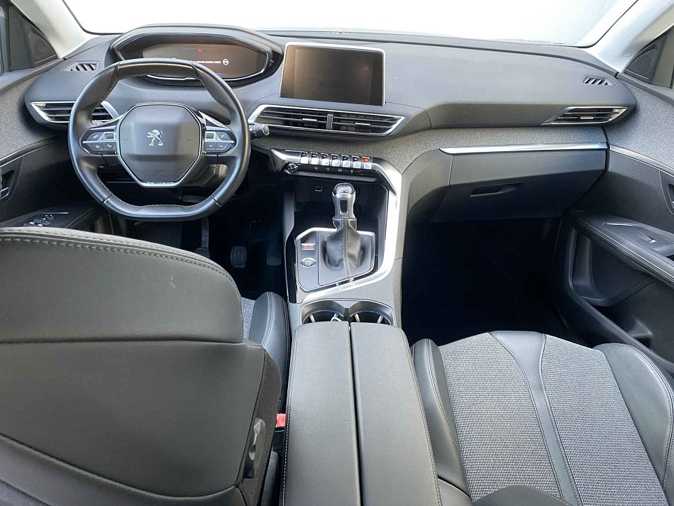 Peugeot 3008 1.2 PT Allure
