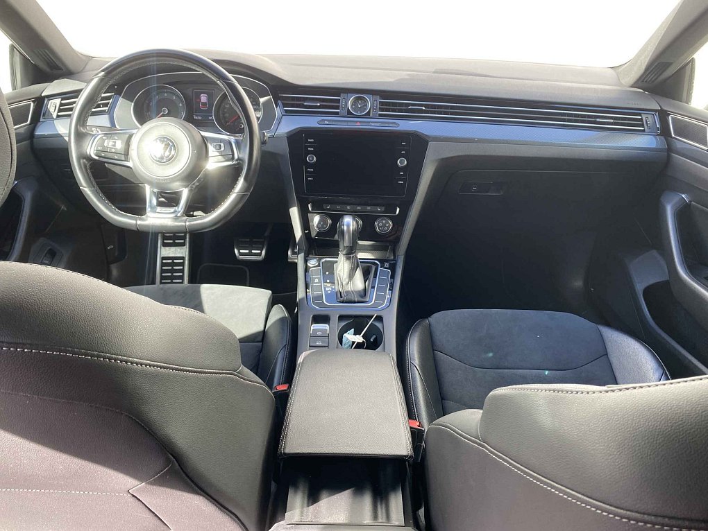 Volkswagen Arteon 2.0TSi R-Line