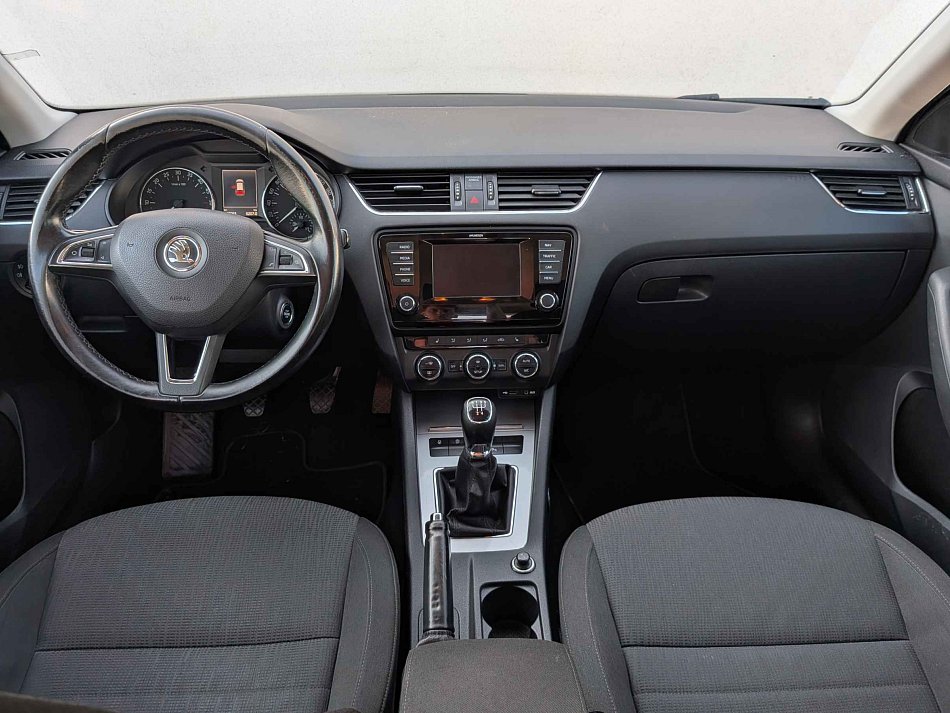 Škoda Octavia III 1.6TDi Elegance