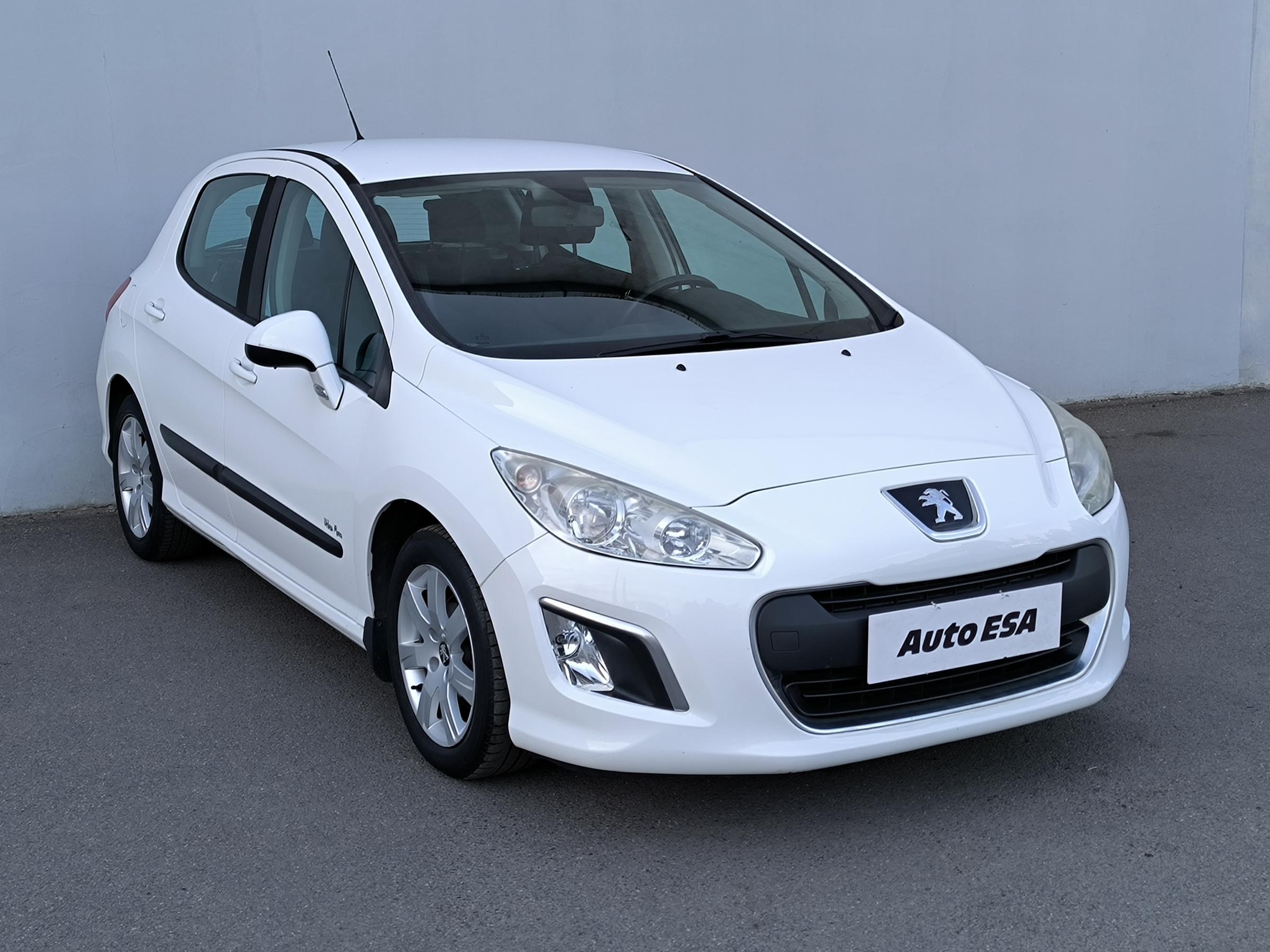 Peugeot 308, 2011 - celkový pohled