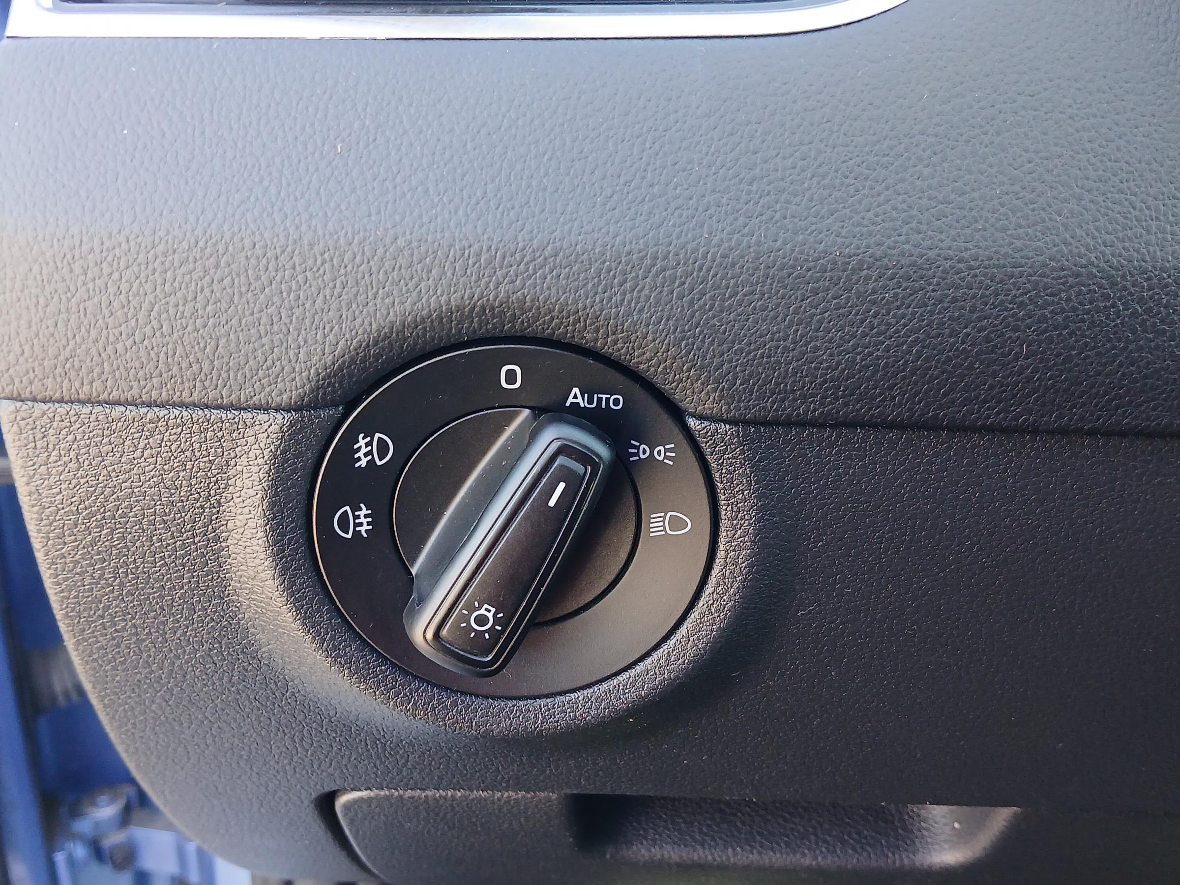 Škoda Octavia III, 2018 - pohled č. 12