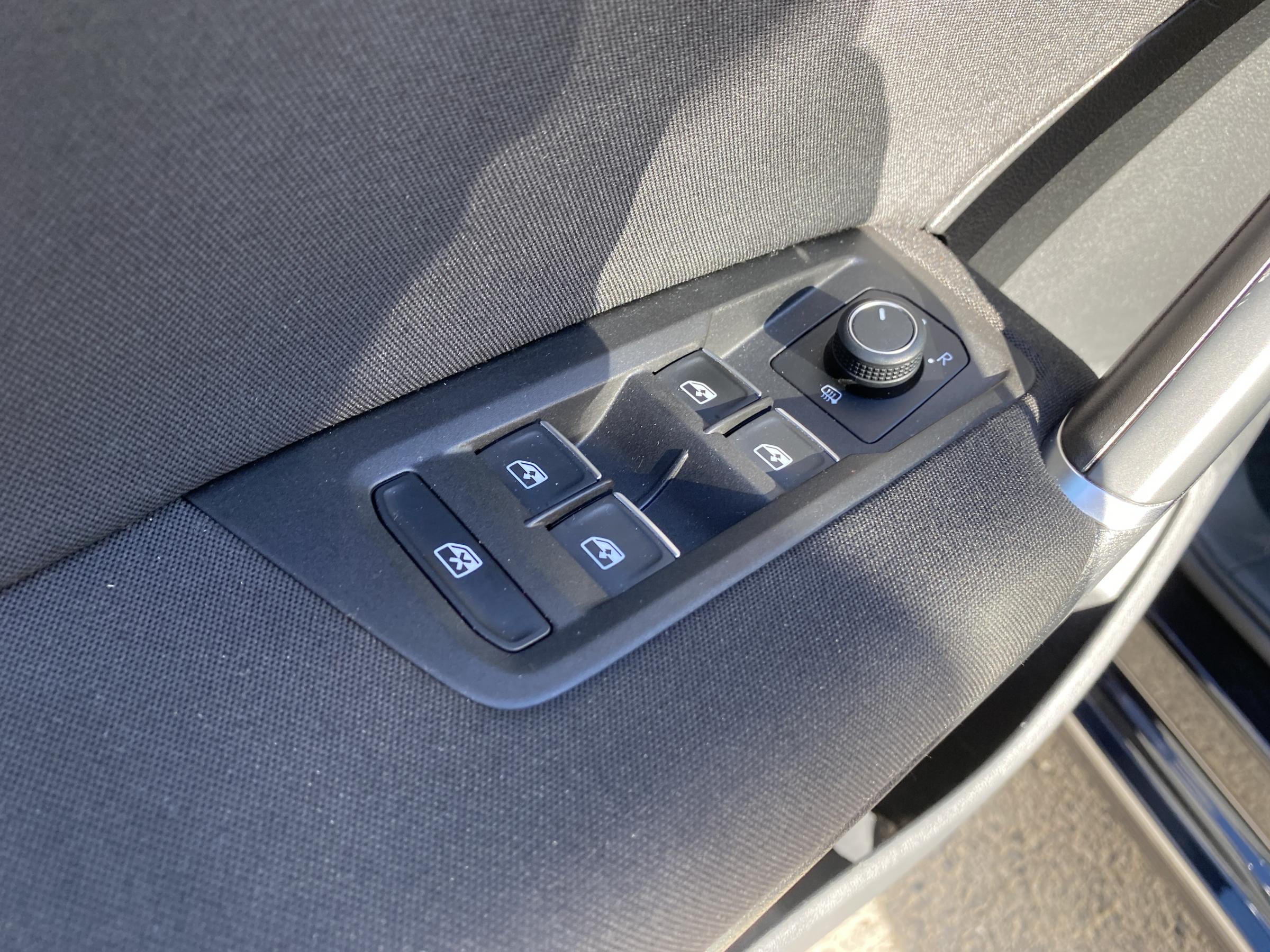 Volkswagen Touran, 2016 - pohled č. 16