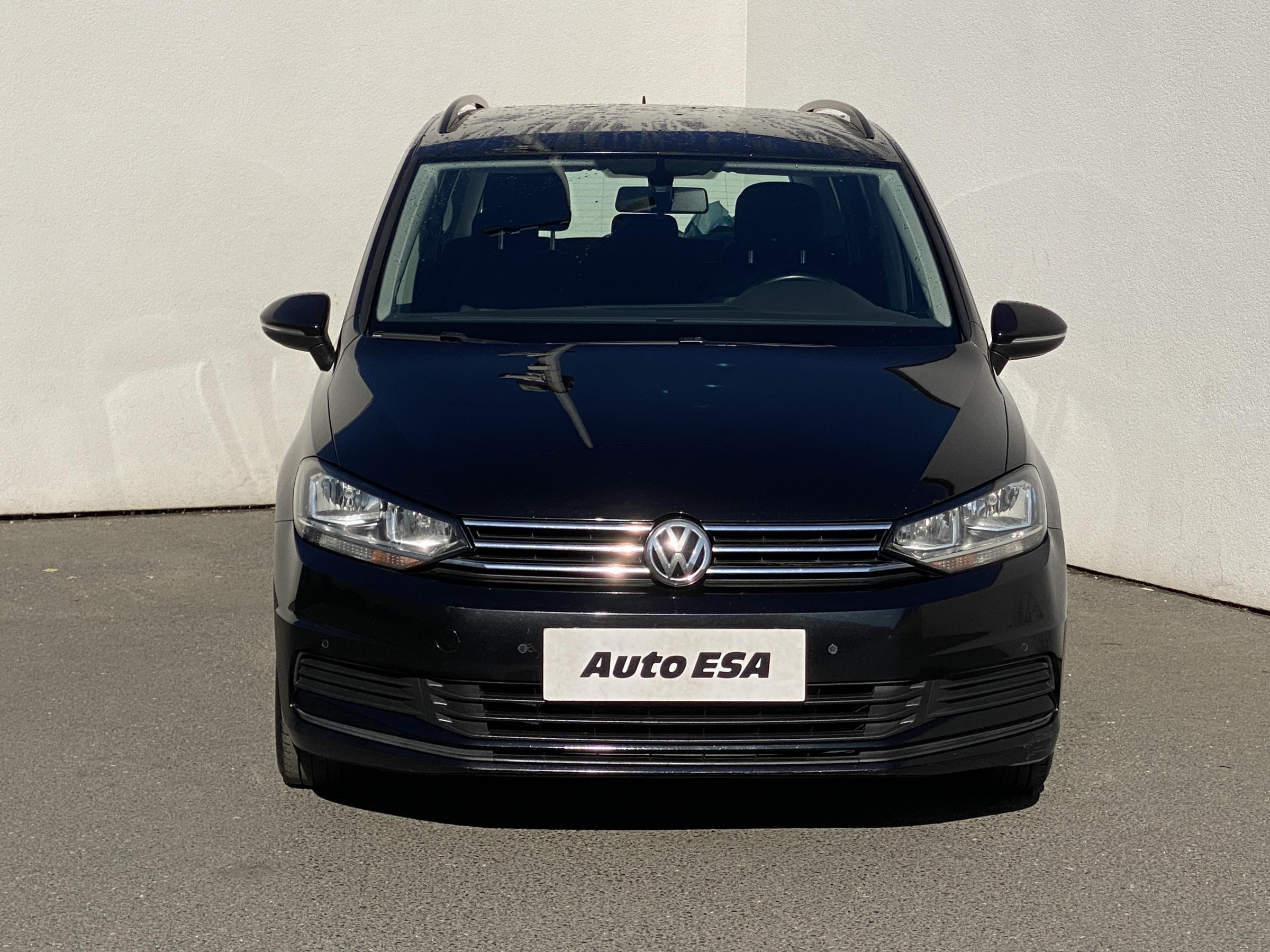 Volkswagen Touran, 2016 - pohled č. 2