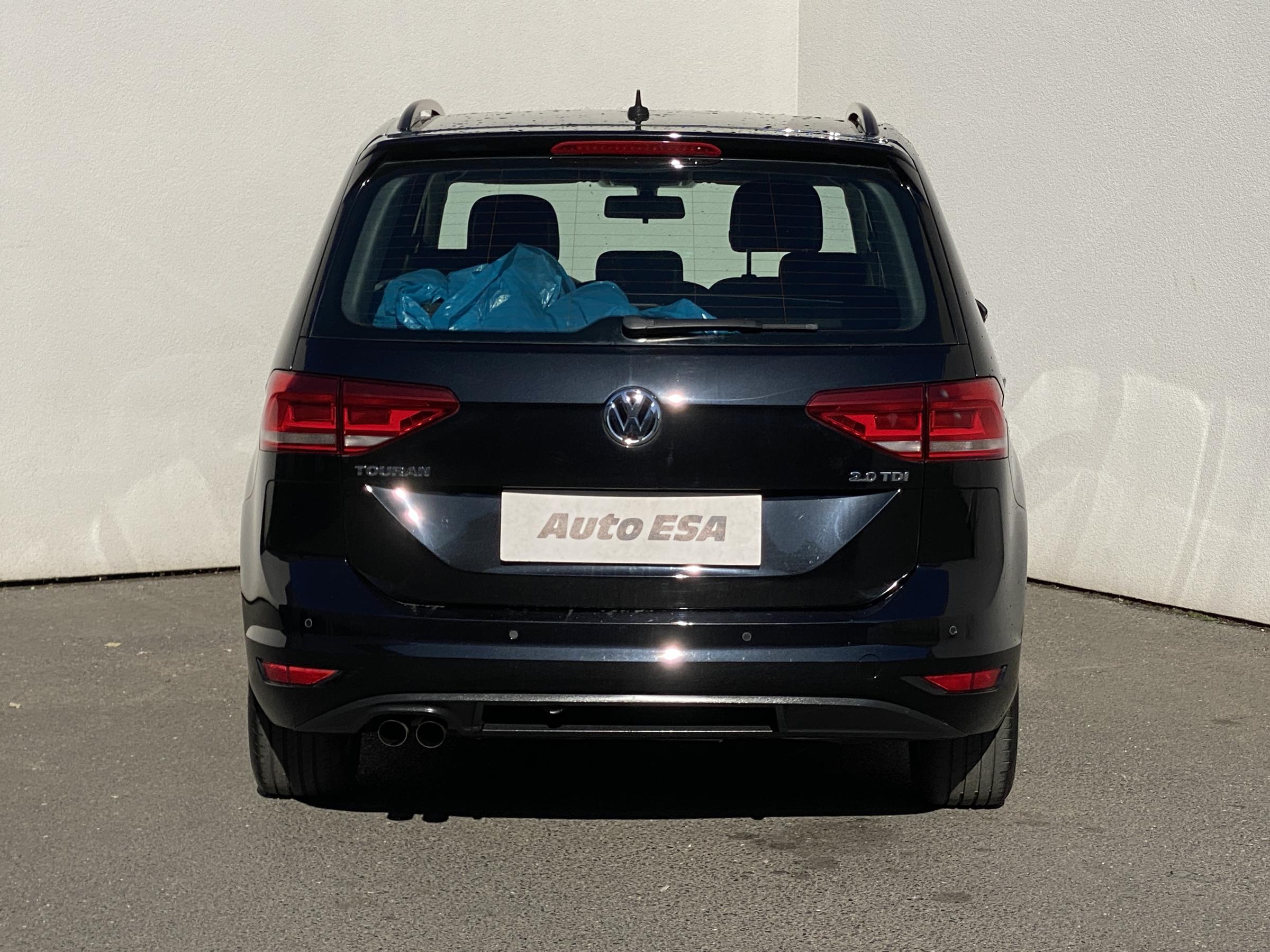 Volkswagen Touran, 2016 - pohled č. 5