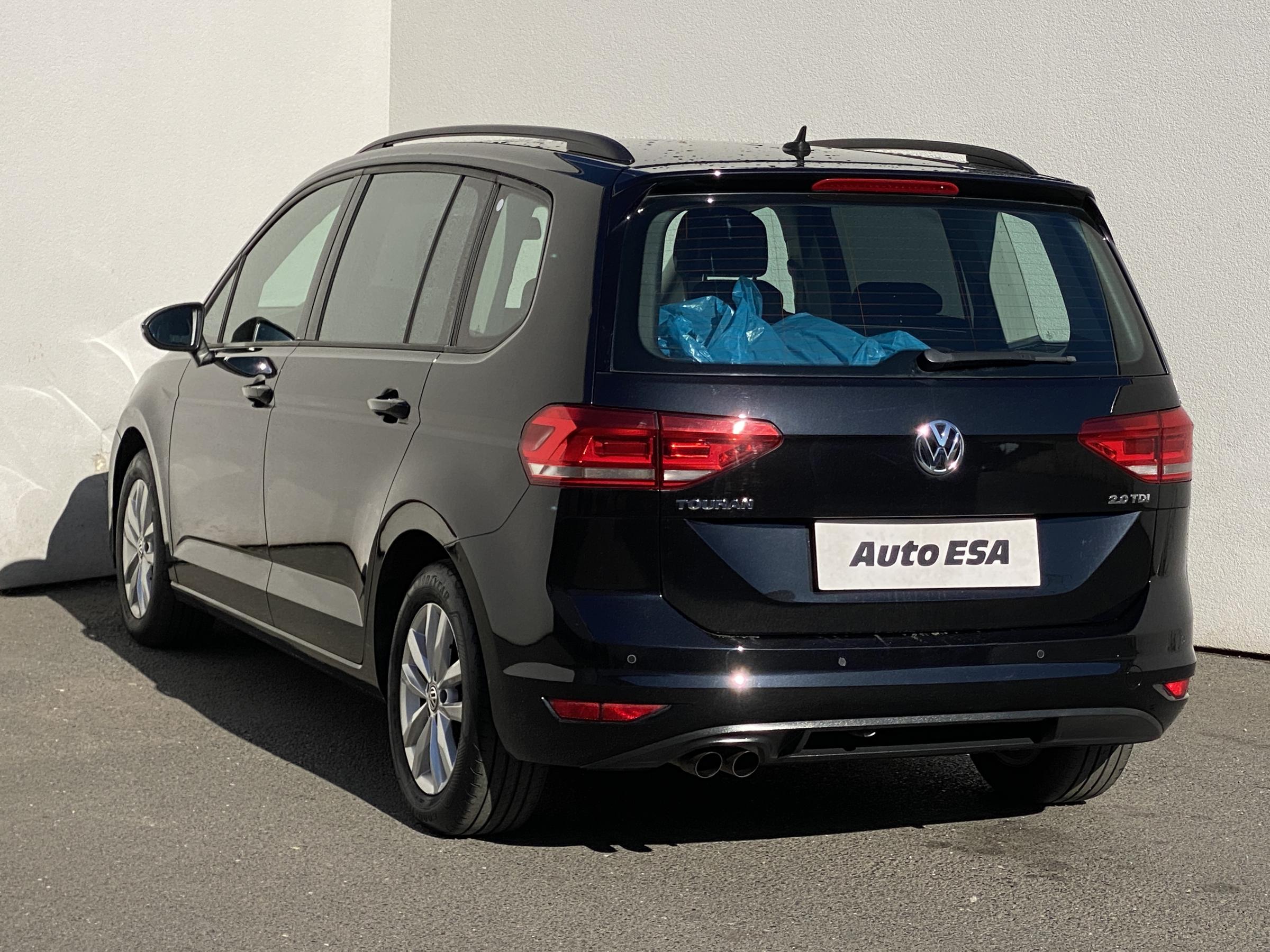 Volkswagen Touran, 2016 - pohled č. 6