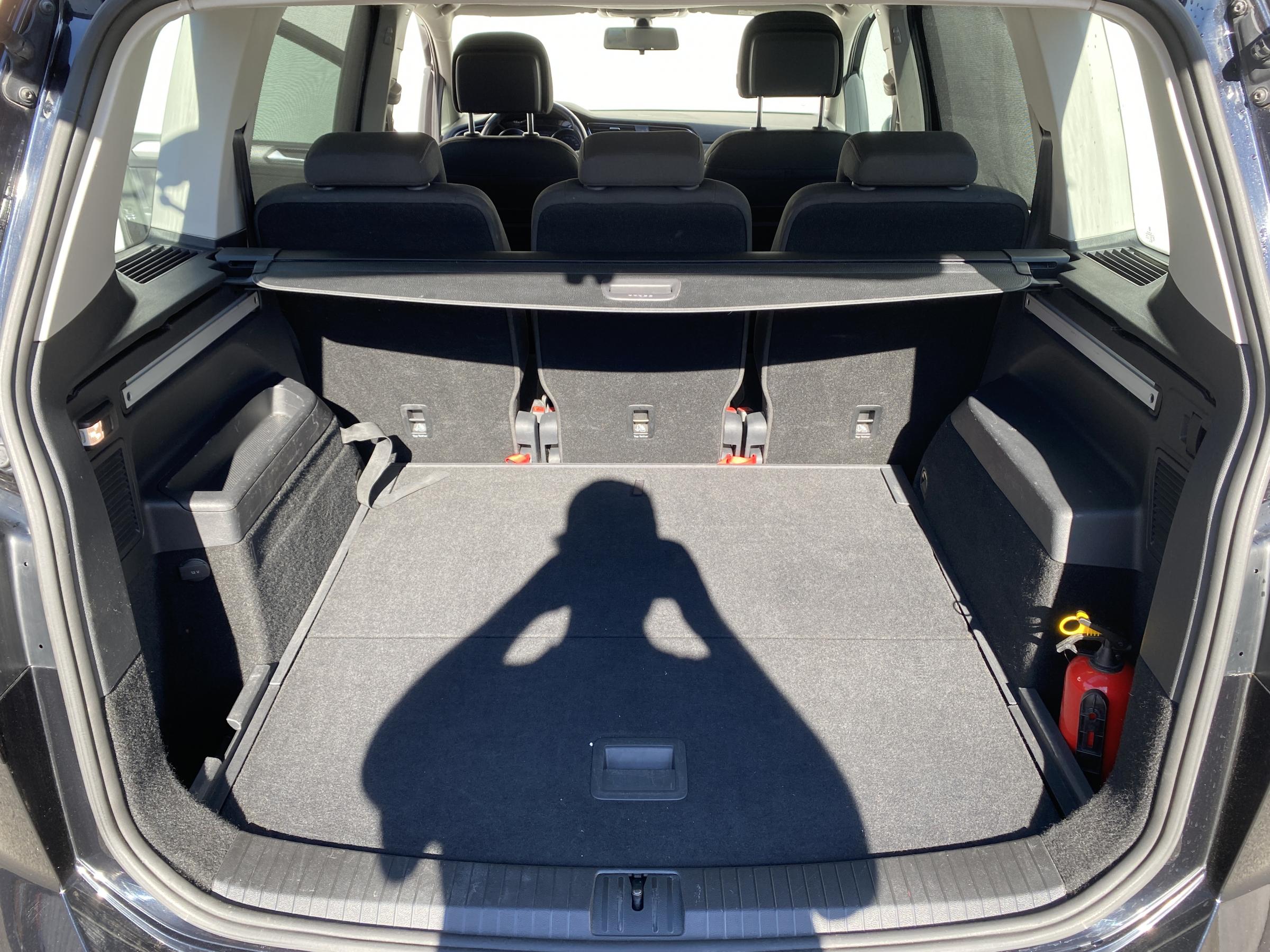 Volkswagen Touran, 2016 - pohled č. 7