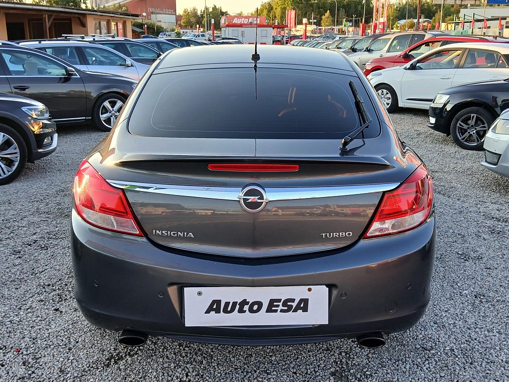 Opel Insignia 1.6T 