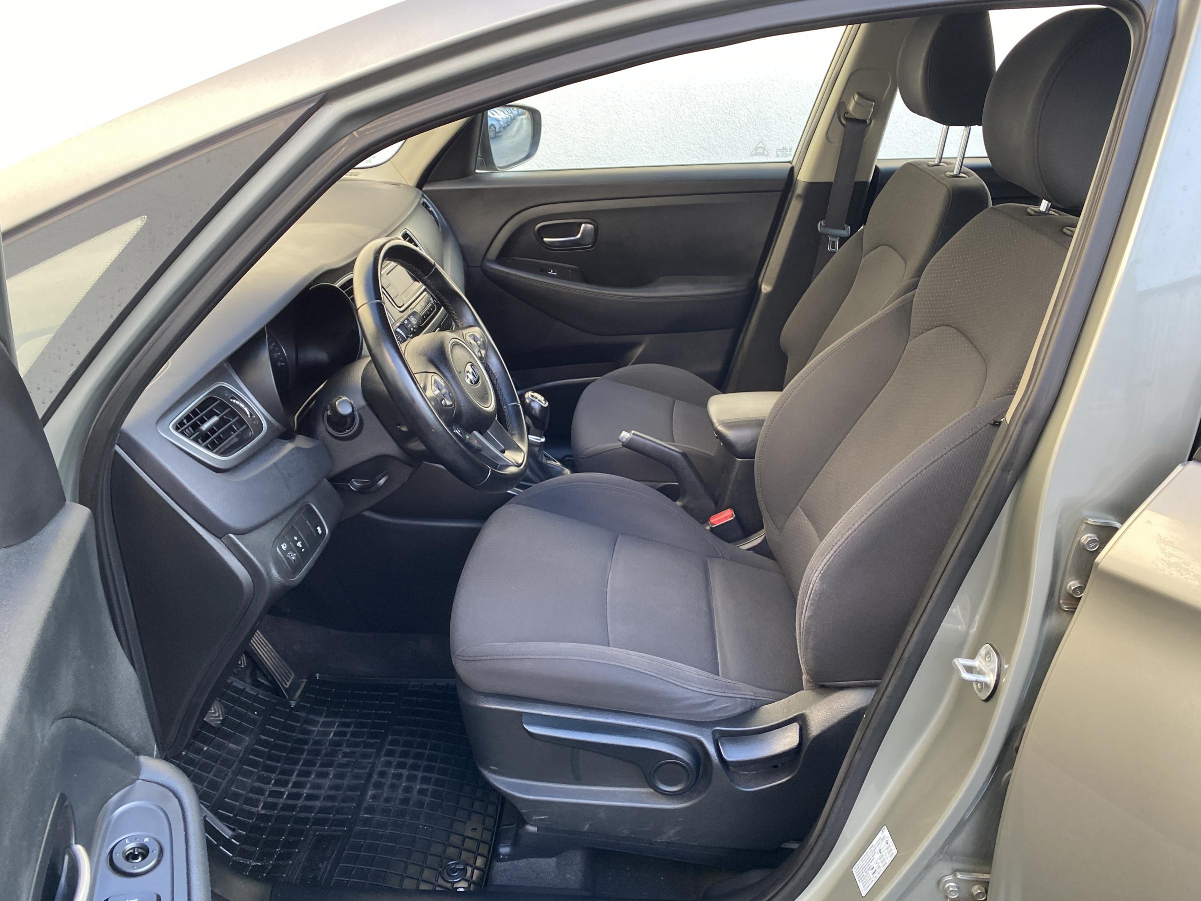 Kia Carens, 2016 - pohled č. 11