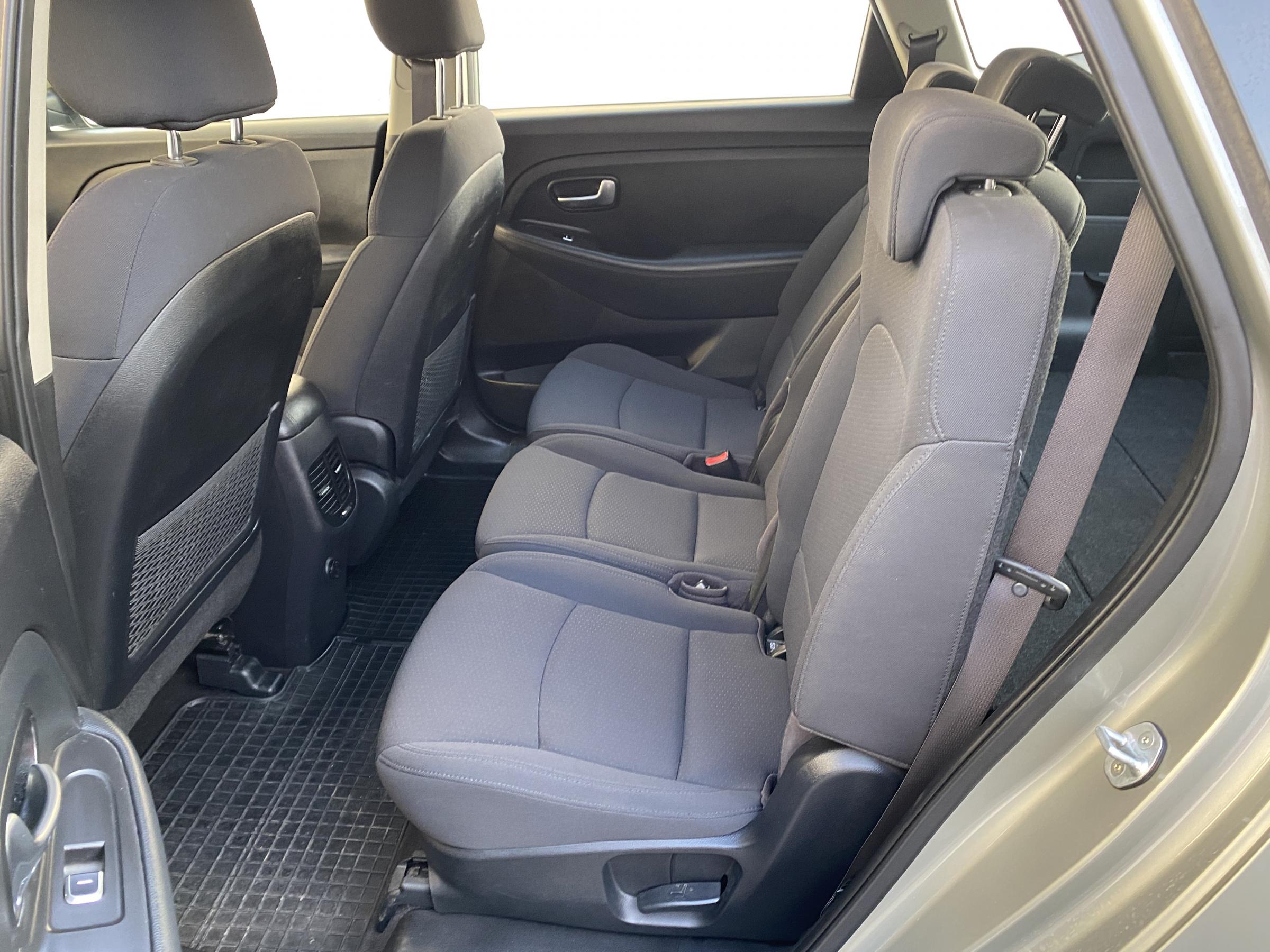 Kia Carens, 2016 - pohled č. 12